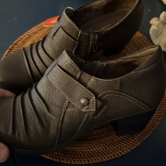 Women’s natural soul ankle boots - Picture 2 of 4